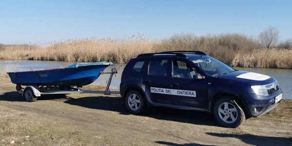 braconaj pe lacul sinoe foto politia de frontiera