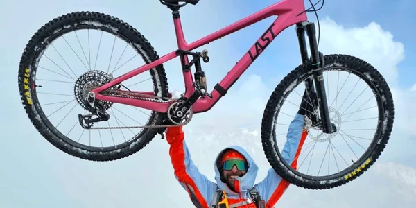 andreas tonelli foto instagram png