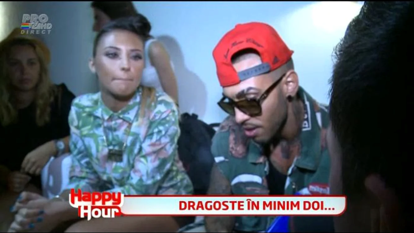 Alex şi Antonia se afişează împreună fără să le pese de speculaţiile cărora le dau naştere (captură: Acasă TV)