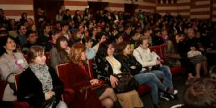 Sala de concerte a Filarmonicii Oltenia (foto arhivă)