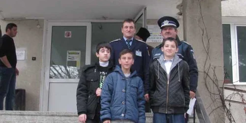Trei dintre elevi vor să devină poliţişti FOTO