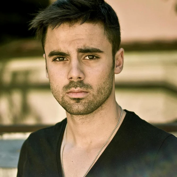 
    Răzvan Bănică  
