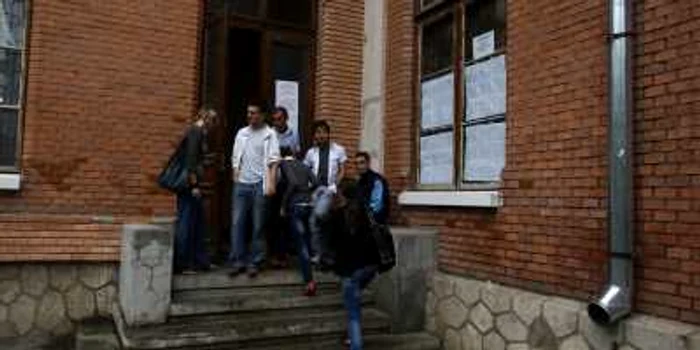 2.700 de chiulangii s-au ales cu nota scăzută la purtare. Foto: Bogdan Nistor