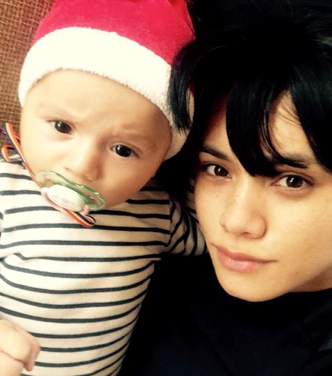 Aylin Cadîr şi băieţelul ei de trei luni