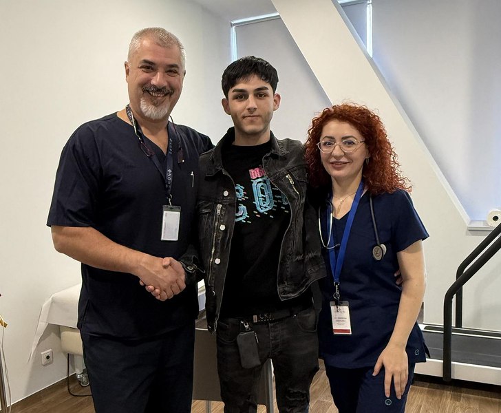 Premieră mondială în chirurgie cardiacă la Spitalul NORD Pipera: prima reparație completă a unei valve mitrale „în hamac”, o malformație congenitală rară a inimii, folosind un abord transaortic  
