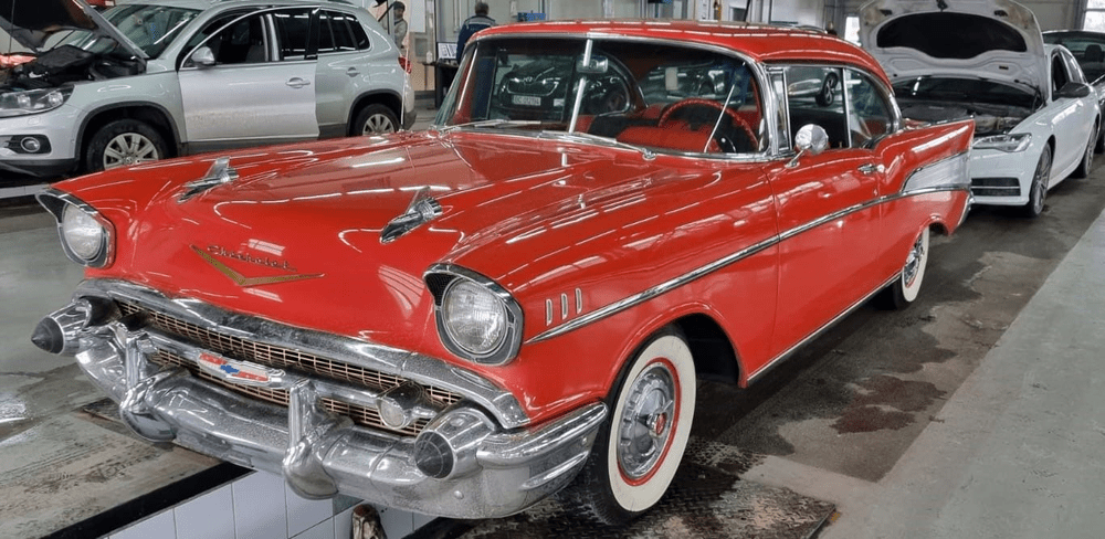 Chevrolet Bel Air, o mașină de colecție la RAR Bacău. Este considerată legenda americană a anilor '50