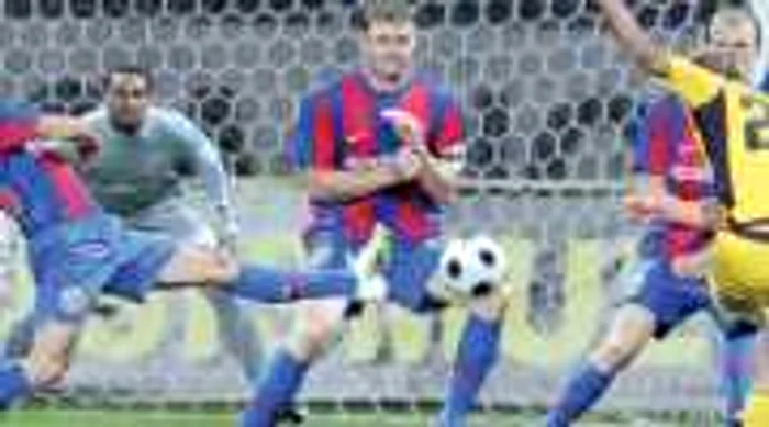 Fotbal de frică! / FC Braşov-Steaua 0-0