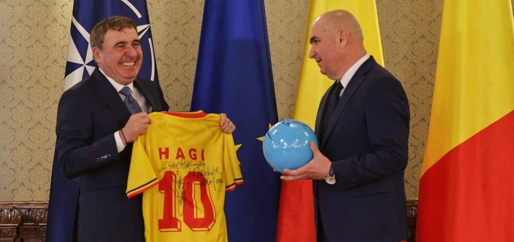 Nicușor Dan a primit misiunea să-i acorde „Steaua României” unui uriaș din sportul românesc. Ilie Bolojan i-a scris numele pe un bilețel lăsat la Cotroceni