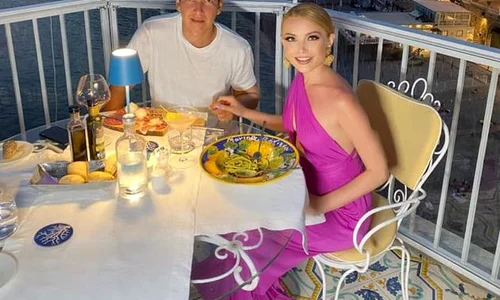 elena gheorghe sexy vacanta in amalfi cu sotul cornel ene 2 jpeg