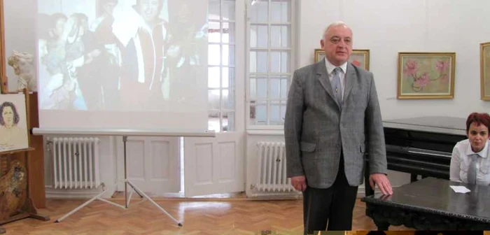 Profesorul universitar Ioan Piso vorbind despre Alexandu V. Matei