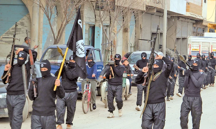 Membrii organizației teroriste au pus stăpânire pe mare parte din Irak și din Siria