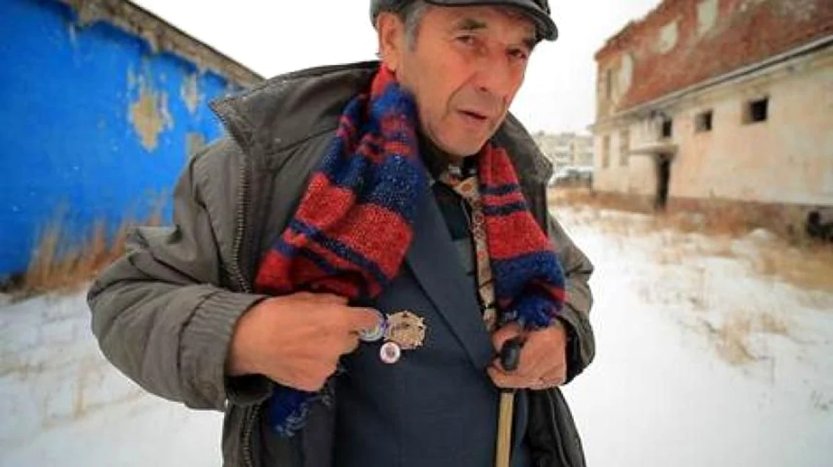 Mărturisile ultimului supraviețuitor basarabean al lagărelor din Siberia și expoziția de fotografie „Copiii Soarelui“ la ICR jpeg