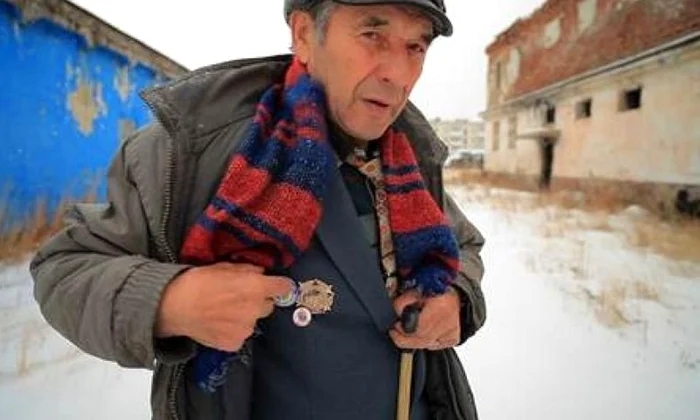 Mărturisile ultimului supraviețuitor basarabean al lagărelor din Siberia și expoziția de fotografie „Copiii Soarelui“ la ICR jpeg