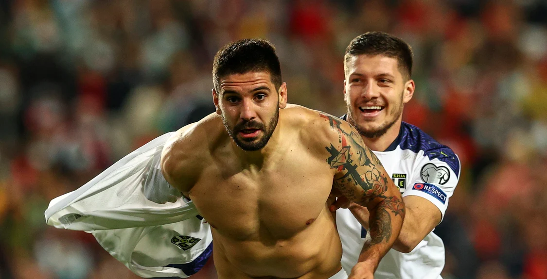 Alexandr Mitrovic a marcat, dar Serbia a făcut doar egal contra Camerunului. Foto EPA EFE 