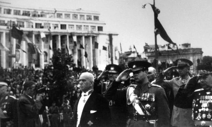 Adrian Cioroianu: „Prin faptul că i a întors spatele lui Hitler, România i a făcut Germaniei un mare bine” jpeg