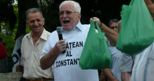Protest în faţa Primăriei Constanţa