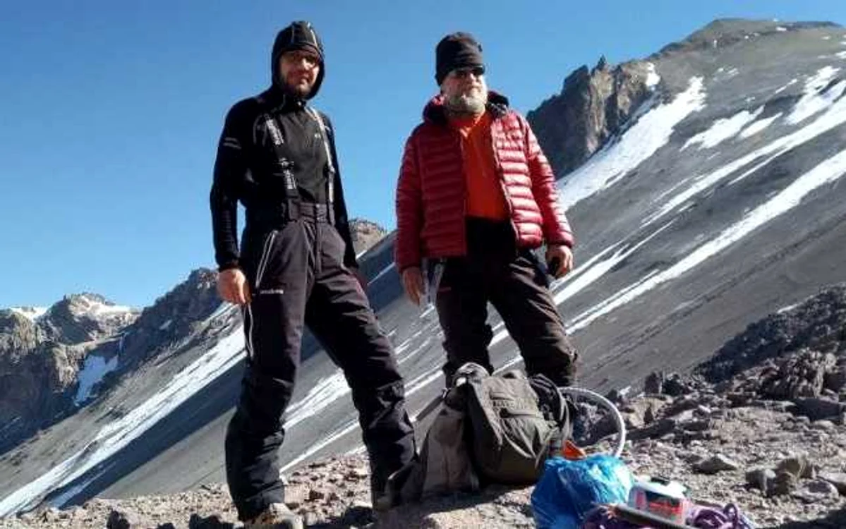 Bela Gulacsi si Ovidiu Popescu, taţii celor doi copii care au murit în Retezat, în timpul unei expediţii în Munţii Aconcagua, în februarie 2017 FOTO Facebook/Erik Gulacsi