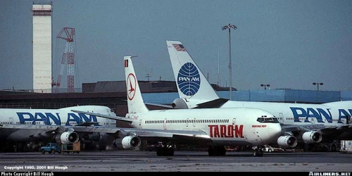 JFK - Tarom - Boeing 707 - 1990 - www.airliners.net/