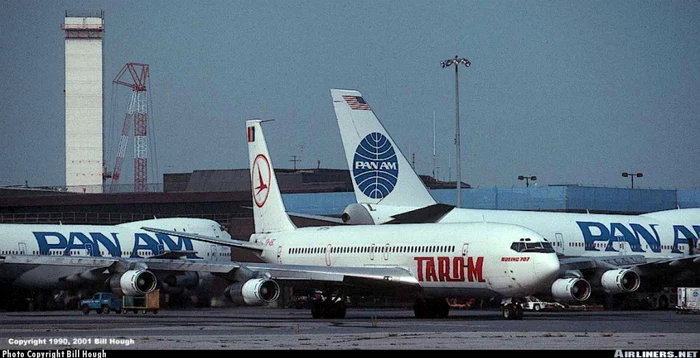 JFK - Tarom - Boeing 707 - 1990 - www.airliners.net/