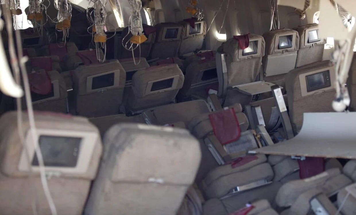 Interiorul avionului Boeing 777 care s-a prăbuşit în San Francisco
