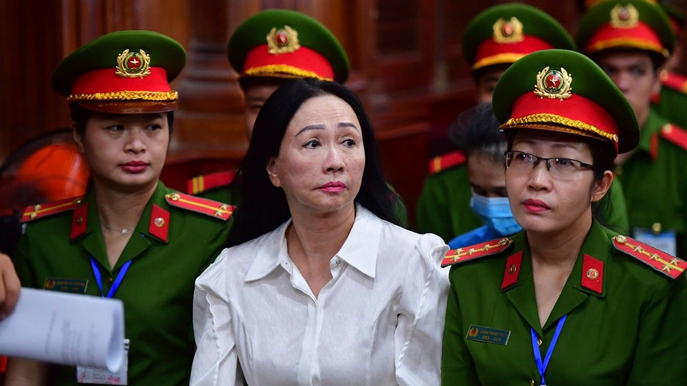 Închisoare pe viață pentru miliardara vietnameză Truong My Lan, deja condamnată la moarte într-un proces separat