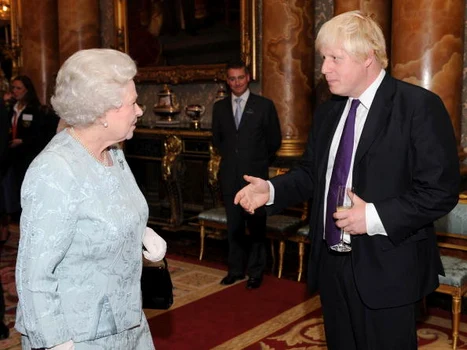 Boris Johnson, în timpul unei întâlniri cu Elisabeta a II-a, în urmă cu câțiva ani