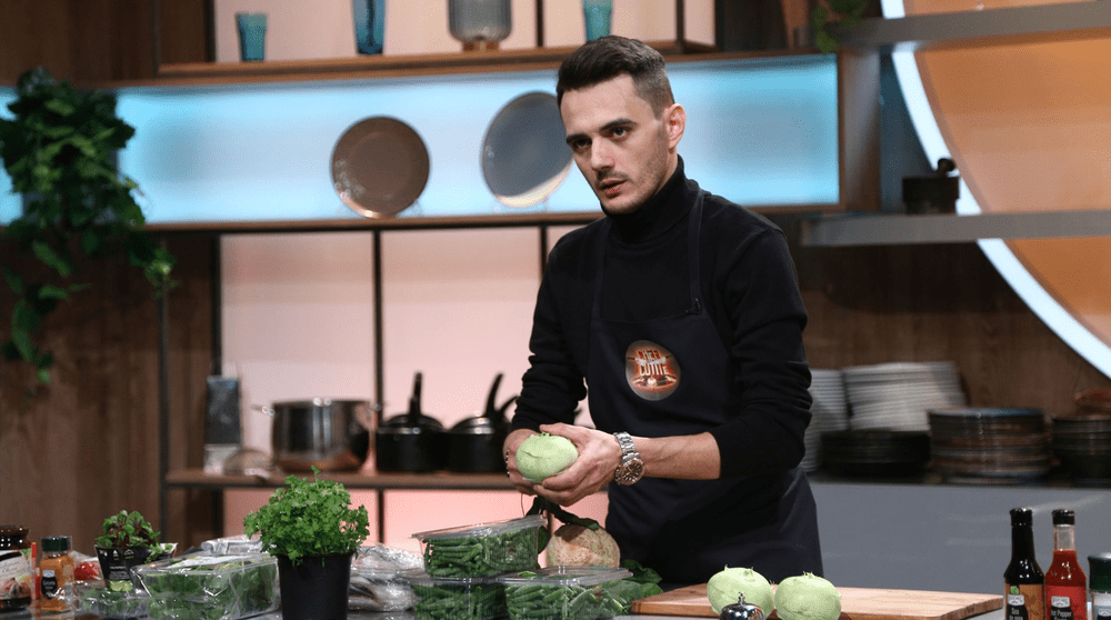 Cine e Florin Dragomir de la „Chefi la cuțite“. A obținut cuțitul de aur și stă 17 ore pe zi în bucătărie