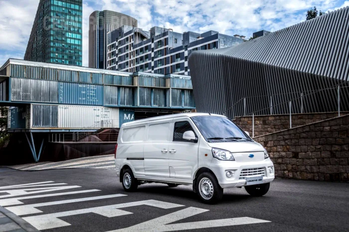 Vehicul electric Logistar 200 Van 