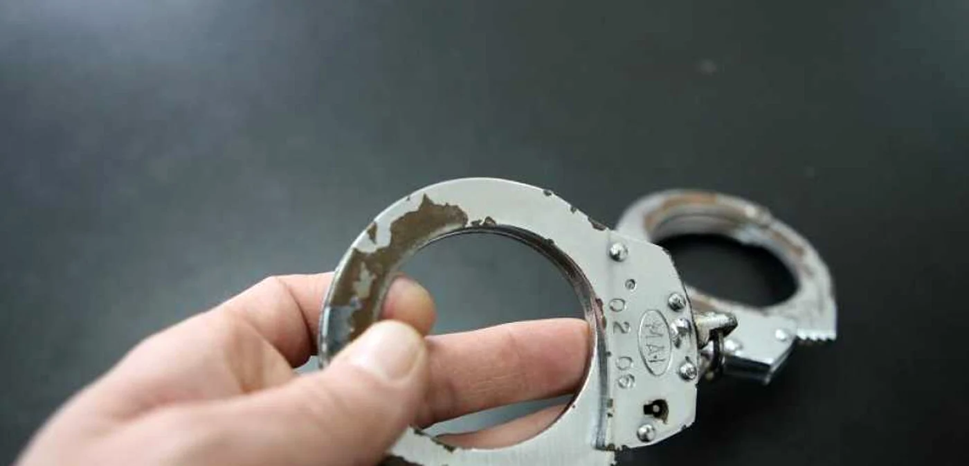 Cei trei suspecti au fost reţinuţi pentru 24 de ore