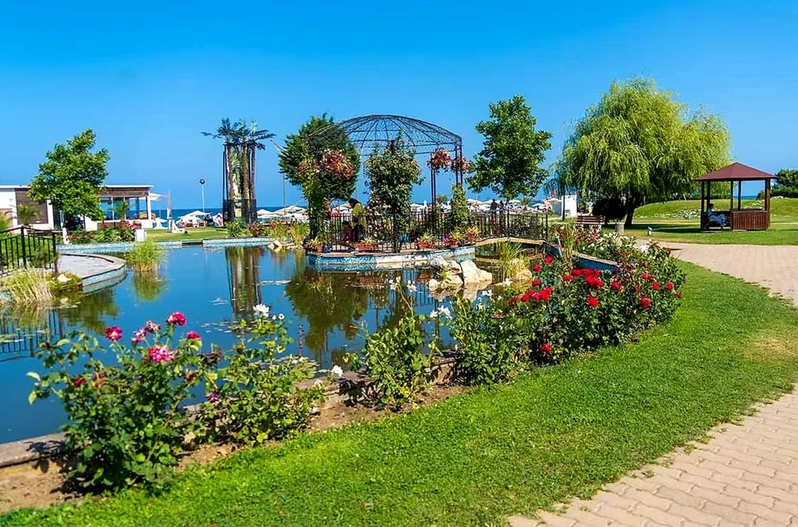 Parcul central din Obzor are multe locuri instagramabile