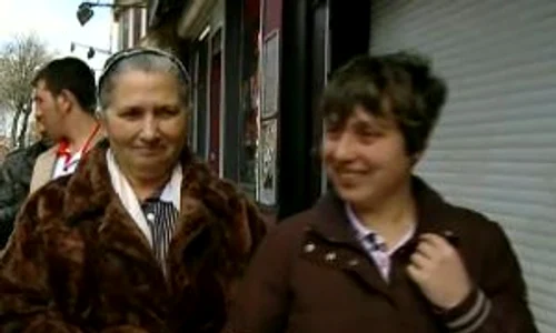 Fronica şi mama ei s au reîntâlnit după 30 de ani (captură: PRO TV) jpeg
