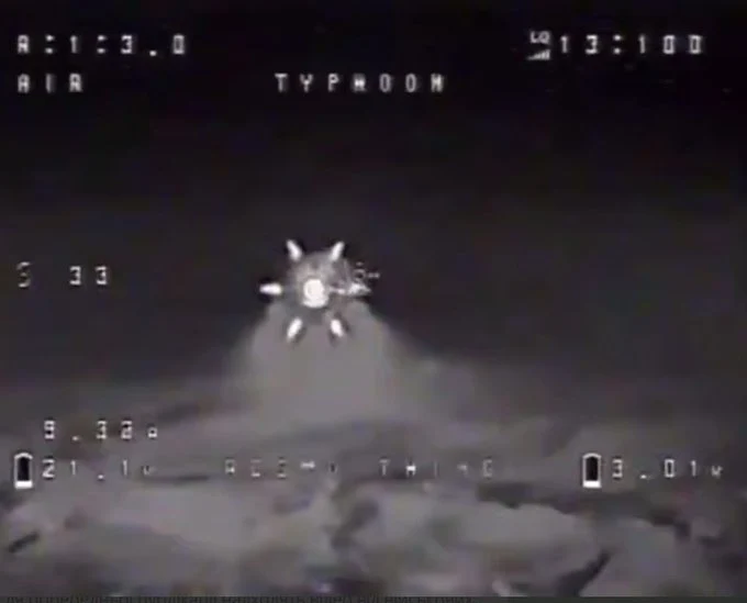 Obiect misterios filmat de armata ucraineană. Kievul investighează posibila legătură cu arme secrete rusești