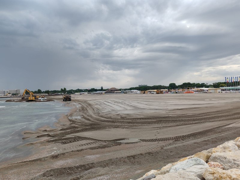 Ministrul Mediului a anunțat că va verifica personal gropile apărute în Marea Neagră