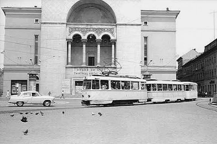 Transformările fațadei Operei din Timișoara FOTO arhivă Adevărul