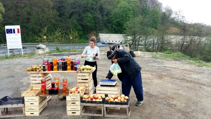 Comercianţii din Caraş-Severin ar vrea să poată să-şi vândă produsele cum o făceau de zeci de ani FOTO Daniel Groza