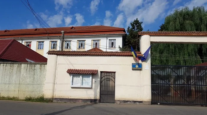 Incendiul a creat panică în penitenciar / Sursa foto: voceadambovitei.ro