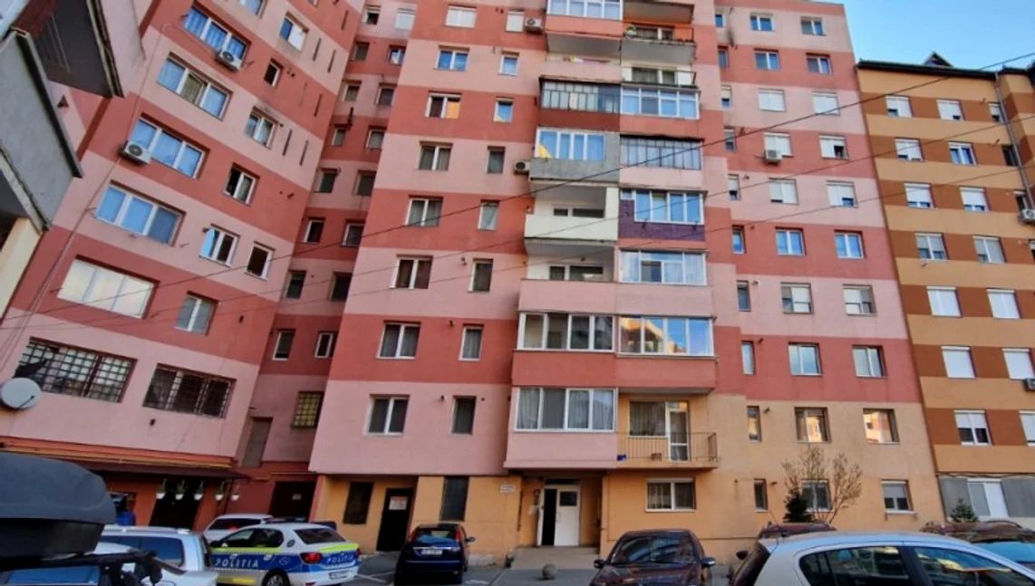 Blocul unde s-a petrecut tragedia din Alba Iulia FOTO alba24.ro