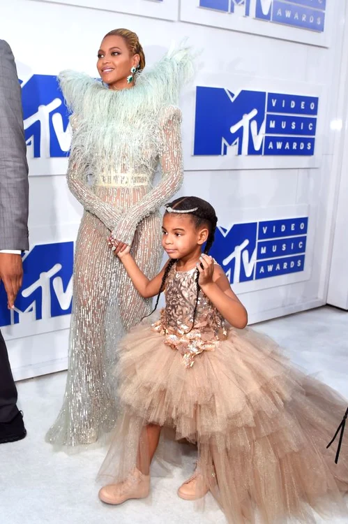 Blue Ivy are patru anișori