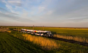 Leon LOFT Train by GRAMPET Group 2000x1125 jpg