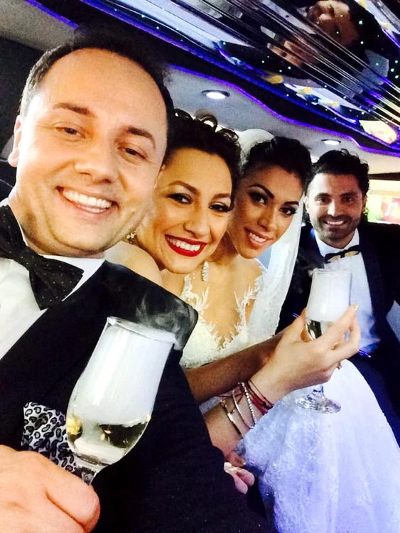 
    Pepe în maşinăFoto Click!  