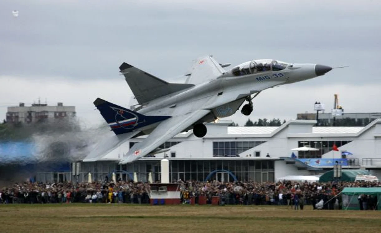 
    China va cumpăra 48 de avioane de luptă ruseşti Su-35  