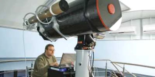 Planetariul este dotat cu aparatură ultramodernă
