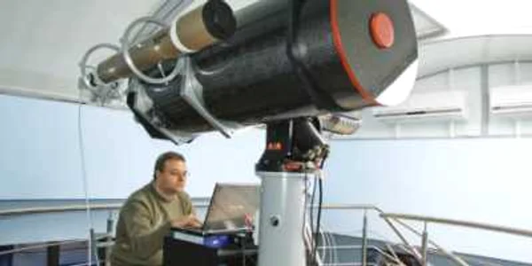 Planetariul este dotat cu aparatură ultramodernă