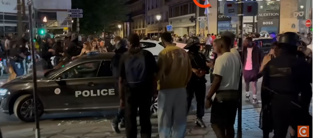 Peste 140 de persoane acuză că au fost înţepate cu seringi în timpul evenimentului Fête de la Musique din Franța: 12 suspecţi au fost reţinuţi