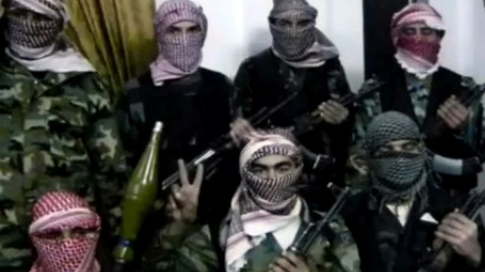 Membri ai grupării jihadiste Al-Nosra