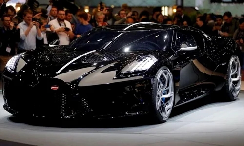 bugatti la voiture noire 0 jpeg