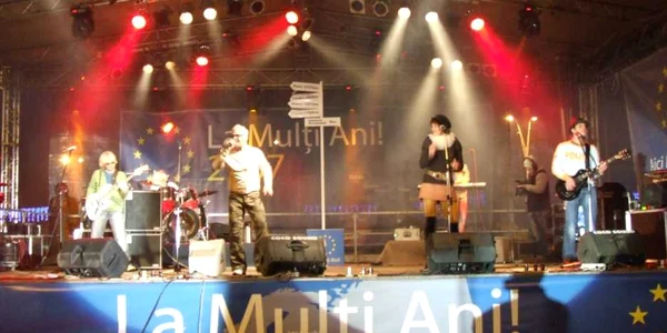 Mai mulți artiști vor urca pe scena din centrul orașului 