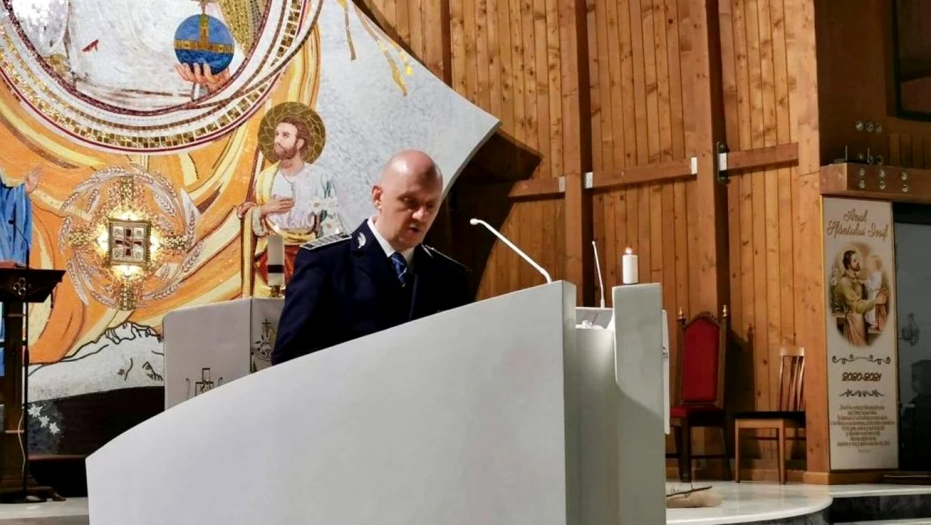 andiespolitist biserica.jpg