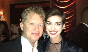 A avut o ca  parteneră  pe ecran  pe Anne  Hathaway jpeg