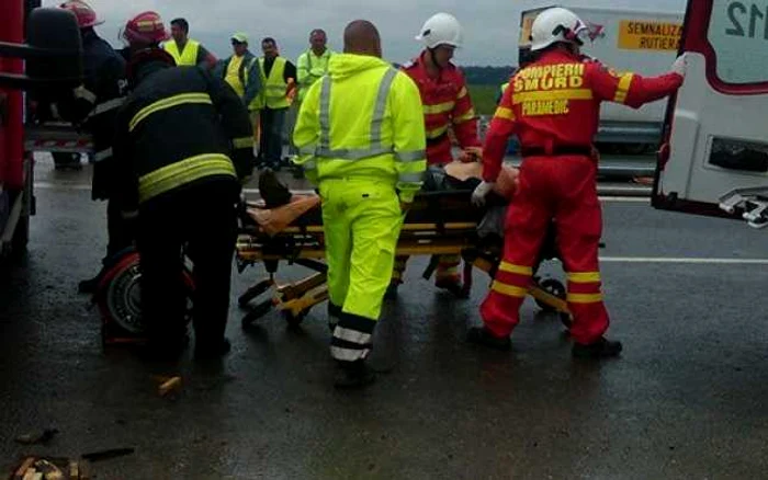 Trei persoane au fost transportate la spital